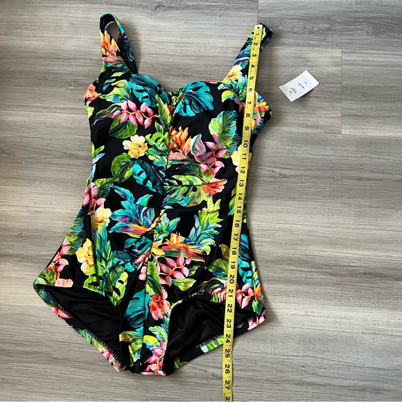 Maxine Of Hollywood Oahu Oasis Shirred Front Girl Leg One-Piece Swimsuit Size 8 - Picture 2 of 11
